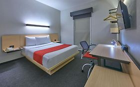 City Express CDMX Plaza Central